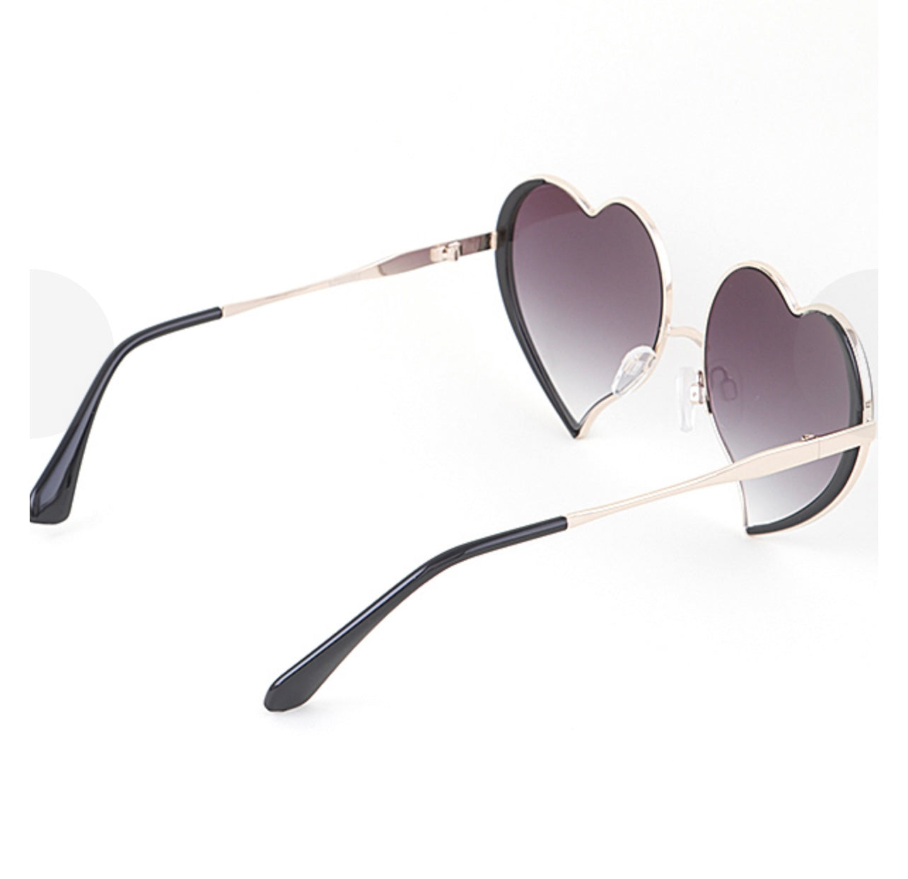 Luxury Flirt – Heart Frame Sunglasses