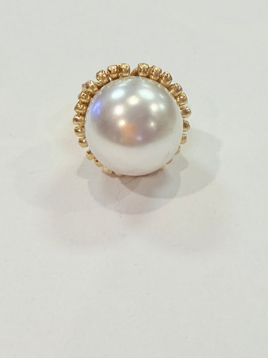 Oversized Pearl Stretch Ring