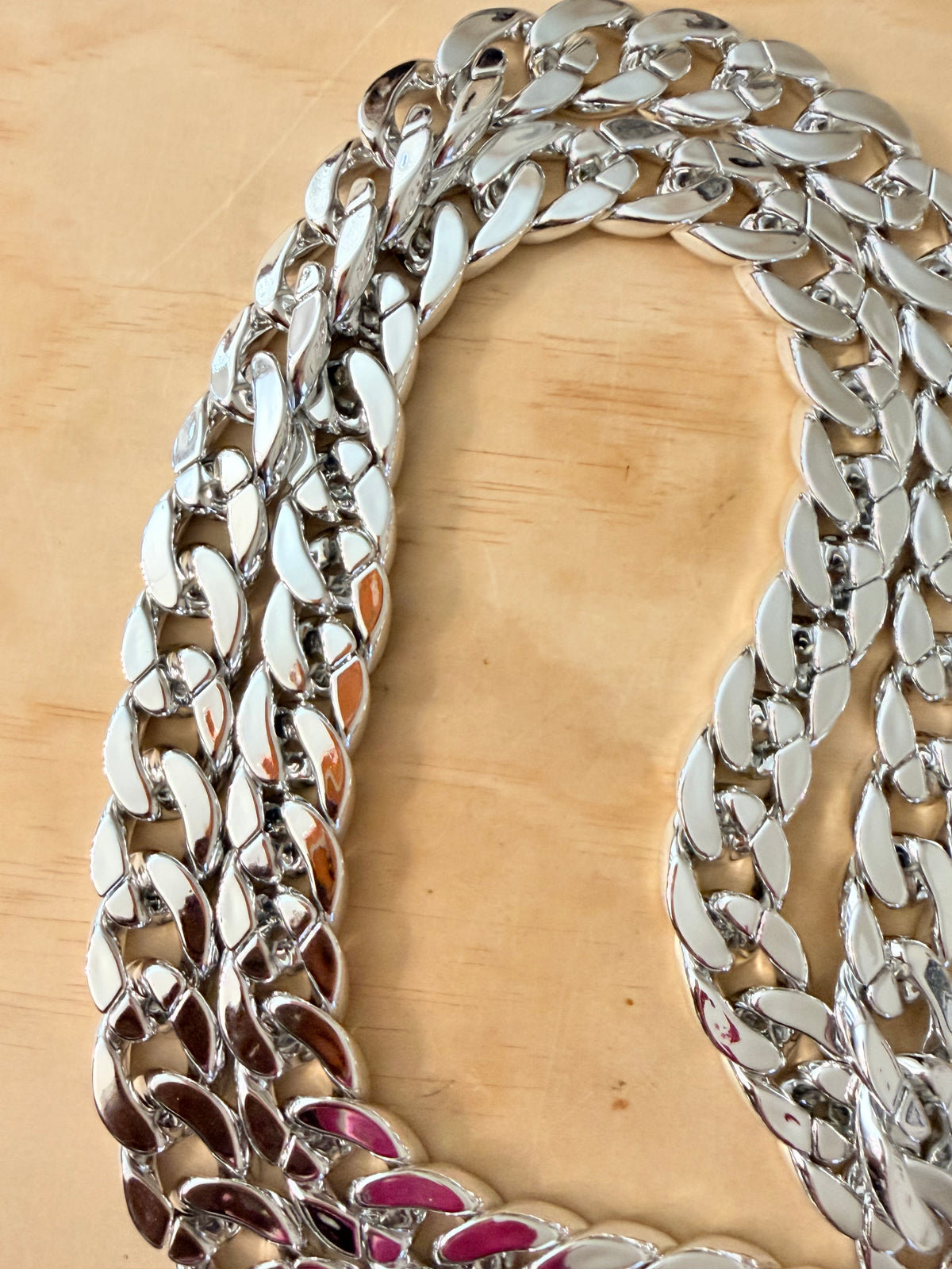 Big Link Energy Phone Chain