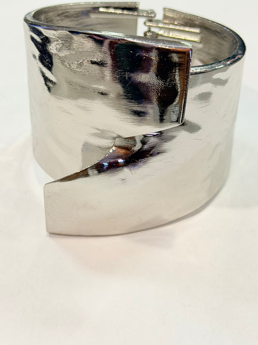 Plot Twist Bangle