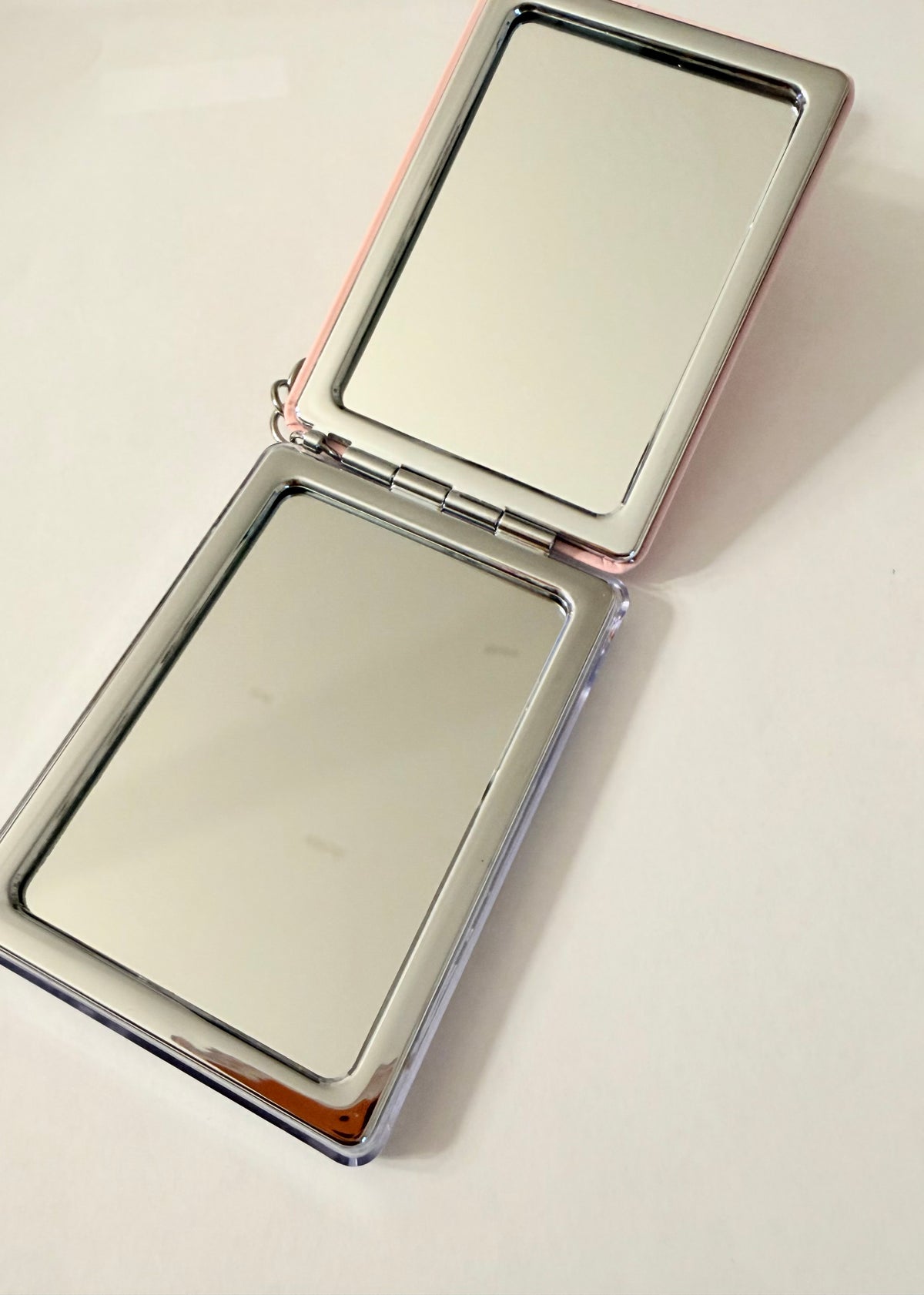 Shake & Shine 2-in-1 Mirror Keychain