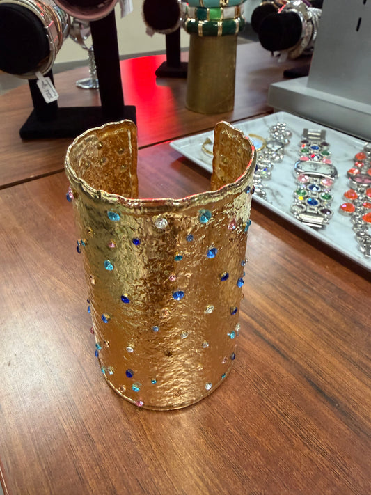 The Golden Frequency Cuff